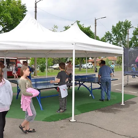 Piknik Park Szabadido Kozpont * Mezobereny